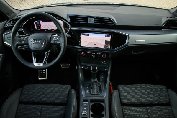 Audi Q3 35 1.5 TFSI S Line Pro Line S 150pk S-Tronic! 1e Eig|NL|DLR|Panoramadak|Virtual Cockpit|LED Matrix|Leder|19inch|Black Pack