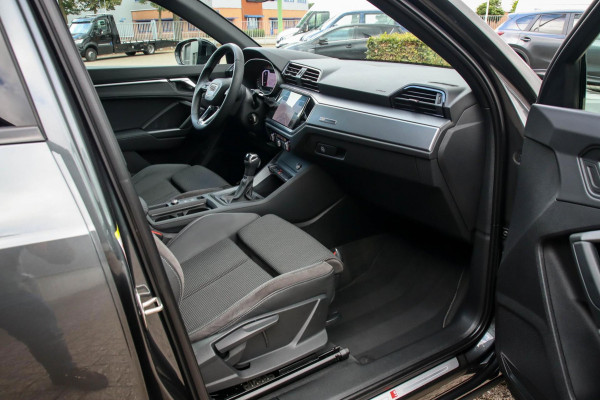 Audi Q3 35 1.5 TFSI S Line Pro Line S 150pk S-Tronic! 1e Eig|NL|DLR|Panoramadak|Virtual Cockpit|LED Matrix|Leder|19inch|Black Pack