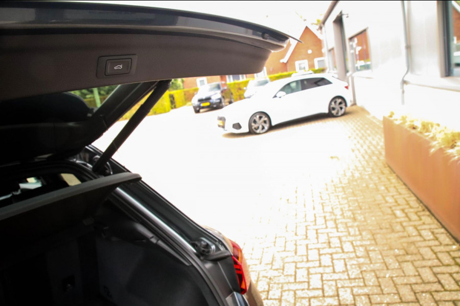 Audi Q3 35 1.5 TFSI S Line Pro Line S 150pk S-Tronic! 1e Eig|NL|DLR|Panoramadak|Virtual Cockpit|LED Matrix|Leder|19inch|Black Pack