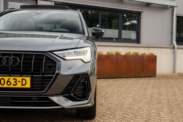 Audi Q3 35 1.5 TFSI S Line Pro Line S 150pk S-Tronic! 1e Eig|NL|DLR|Panoramadak|Virtual Cockpit|LED Matrix|Leder|19inch|Black Pack