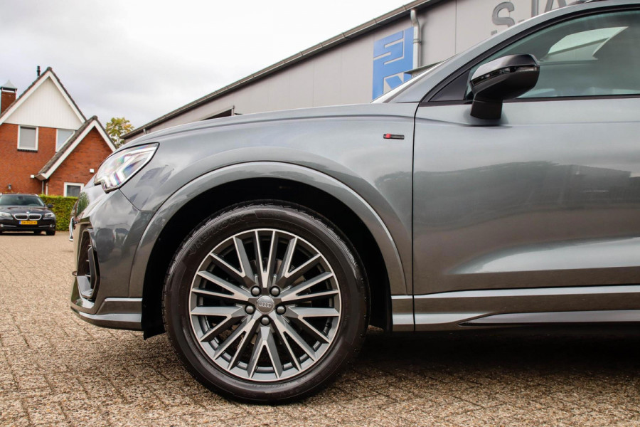 Audi Q3 35 1.5 TFSI S Line Pro Line S 150pk S-Tronic! 1e Eig|NL|DLR|Panoramadak|Virtual Cockpit|LED Matrix|Leder|19inch|Black Pack