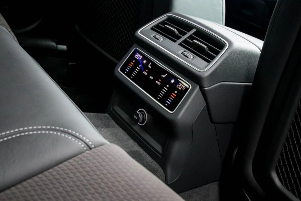 Audi A6 Avant 45 2.0TFSI Quattro S line Edition 245pk Automaat! 1e|Panoramadak|Virtual Cockpit|Leder|HD Matrix LED|Black|Trekhaak