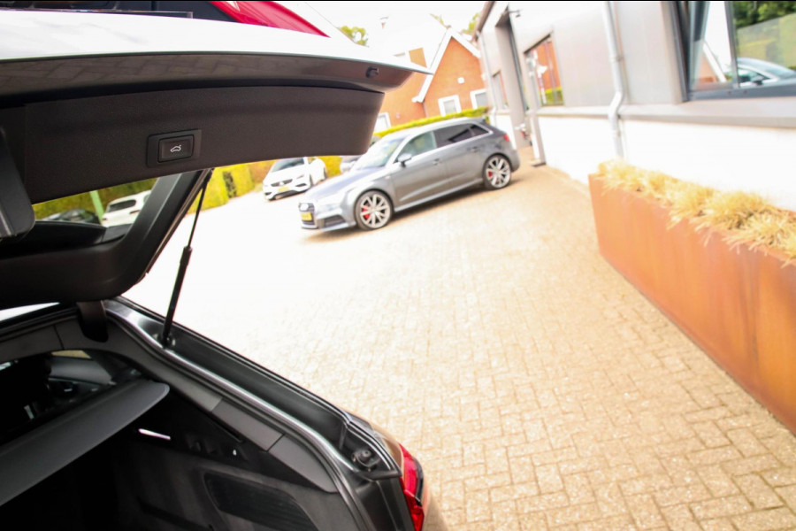 Audi A6 Avant 45 2.0TFSI Quattro S line Edition 245pk Automaat! 1e|Panoramadak|Virtual Cockpit|Leder|HD Matrix LED|Black|Trekhaak