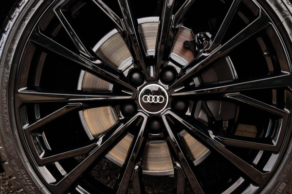 Audi A6 Avant 45 2.0TFSI Quattro S line Edition 245pk Automaat! 1e|Panoramadak|Virtual Cockpit|Leder|HD Matrix LED|Black|Trekhaak