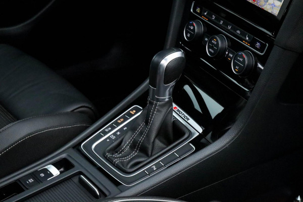 Volkswagen Golf 2.0 TSI 4Motion R R20 Facelift 310pk DSG automaat 1e Eig|Origineel NL|DLR|Virtual Cockpit|Panoramadak|Leder|Camera