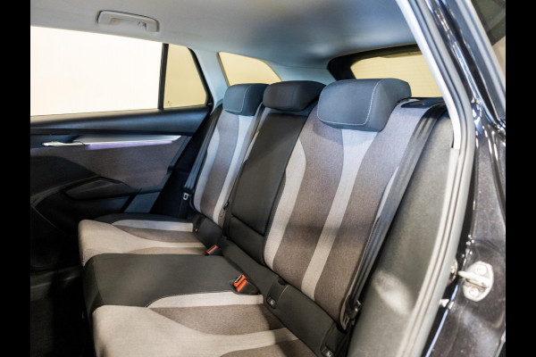 Škoda ENYAQ iV 60 SOH 93% / 180pk / NAP / Achteruitrij camera / Stoelverwarming /