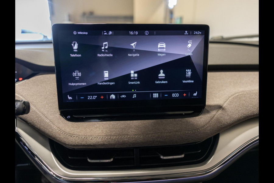 Škoda ENYAQ iV 60 SOH 93% / 180pk / NAP / Achteruitrij camera / Stoelverwarming /