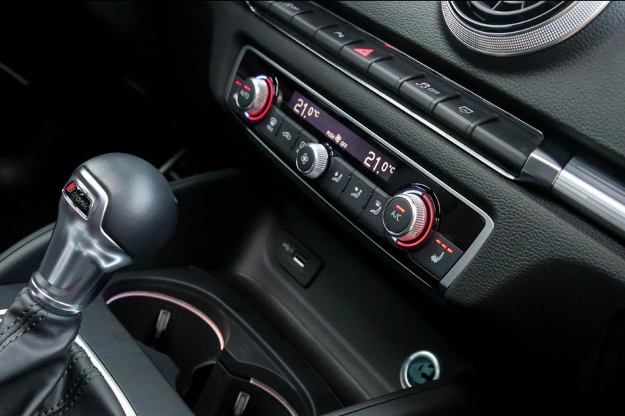 Audi A3 Sportback 1.5 TFSI Pro Line S S-line Facelift 150pk S-Tronic! 1e|DLR|Virtual Cockpit|Panoramadak|LED Matrix|B&O|Black Pack