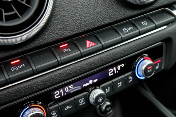 Audi A3 Sportback 1.5 TFSI Pro Line S S-line Facelift 150pk S-Tronic! 1e|DLR|Virtual Cockpit|Panoramadak|LED Matrix|B&O|Black Pack