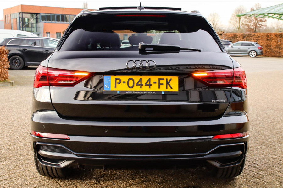 Audi Q3 40TFSI Quattro Edition One S Line 190pk S-Tronic! 1e Eig|Panoramadak|Virtual Cockpit|LED Matrix|Leder|Camera|20inch|Black