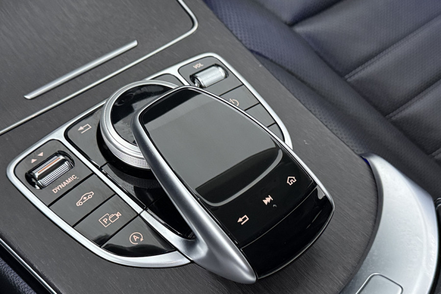 Mercedes-Benz C-Klasse Estate 300 Premium Plus Pack (STOELVERWARMING/VERKOELING, ELEKTR STOELEN, CAMERA, SFEERVERLICHTING)