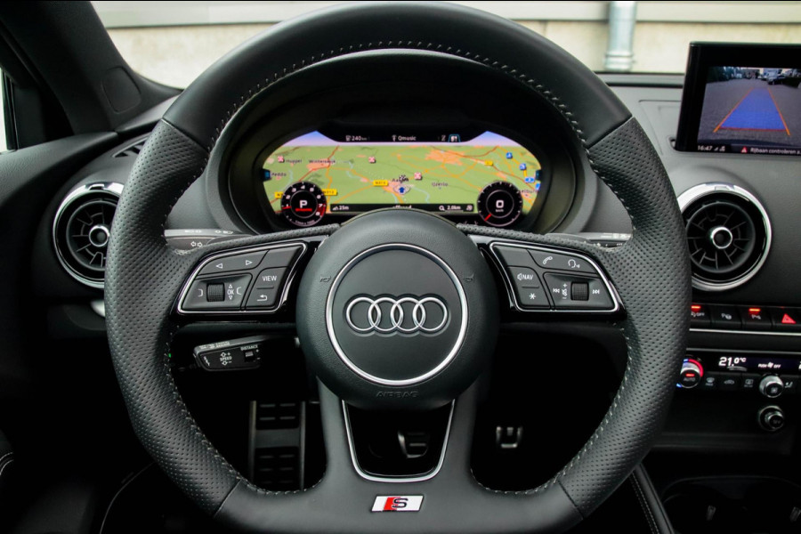 Audi A3 Sportback 2.0TFSI S3 quattro Facelift 310pk S-Tronic 1e Eig|DLR|Kuipstoelen|Virtual Cockpit|Panoramadak|Magnetic|LED|Black