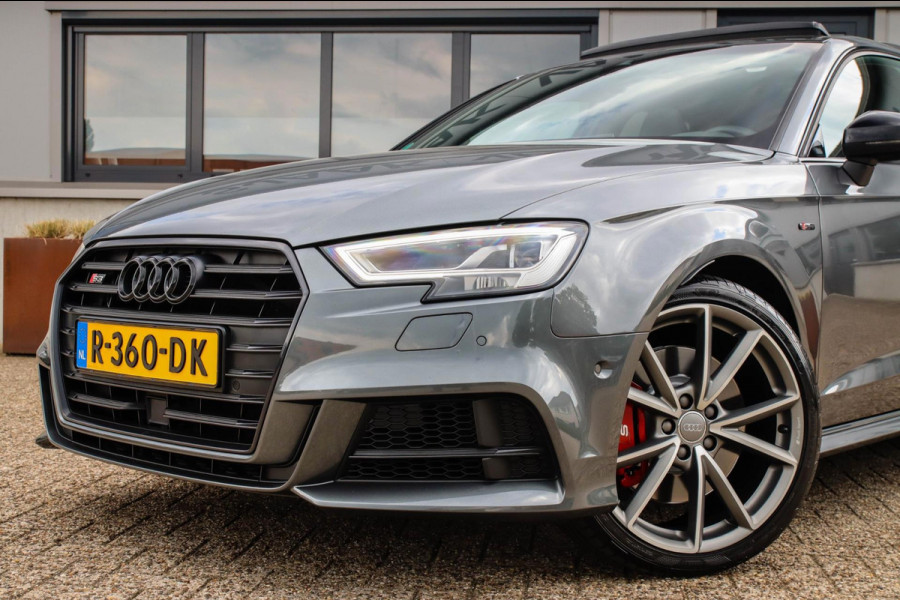 Audi A3 Sportback 2.0TFSI S3 quattro Facelift 310pk S-Tronic 1e Eig|DLR|Kuipstoelen|Virtual Cockpit|Panoramadak|Magnetic|LED|Black