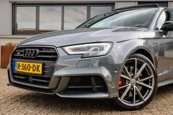Audi A3 Sportback 2.0TFSI S3 quattro Facelift 310pk S-Tronic 1e Eig|DLR|Kuipstoelen|Virtual Cockpit|Panoramadak|Magnetic|LED|Black