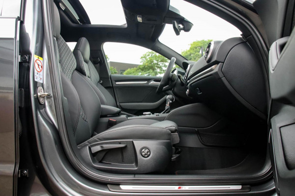 Audi A3 Sportback 2.0TFSI S3 quattro Facelift 310pk S-Tronic 1e Eig|DLR|Kuipstoelen|Virtual Cockpit|Panoramadak|Magnetic|LED|Black