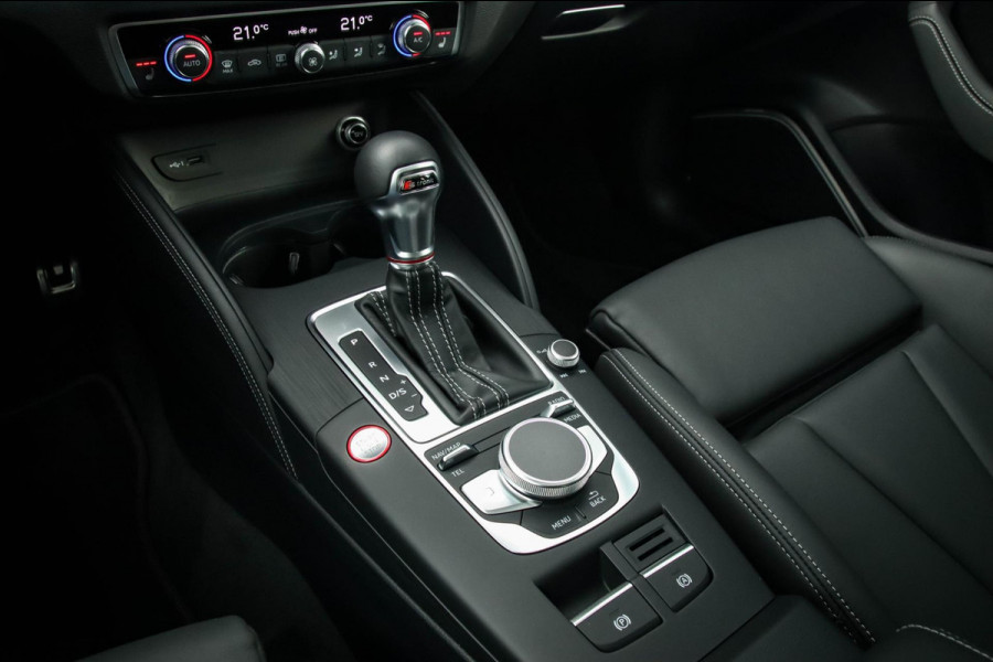 Audi A3 Sportback 2.0TFSI S3 quattro Facelift 310pk S-Tronic 1e Eig|DLR|Kuipstoelen|Virtual Cockpit|Panoramadak|Magnetic|LED|Black