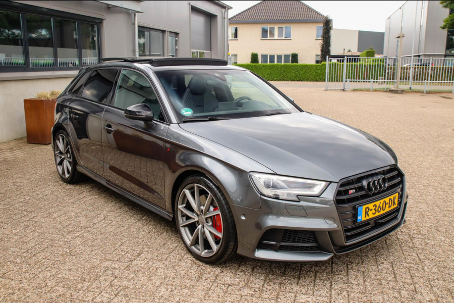 Audi A3 Sportback 2.0TFSI S3 quattro Facelift 310pk S-Tronic 1e Eig|DLR|Kuipstoelen|Virtual Cockpit|Panoramadak|Magnetic|LED|Black
