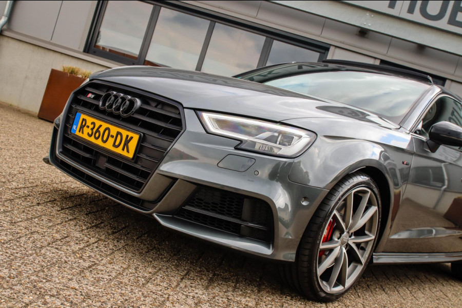 Audi A3 Sportback 2.0TFSI S3 quattro Facelift 310pk S-Tronic 1e Eig|DLR|Kuipstoelen|Virtual Cockpit|Panoramadak|Magnetic|LED|Black