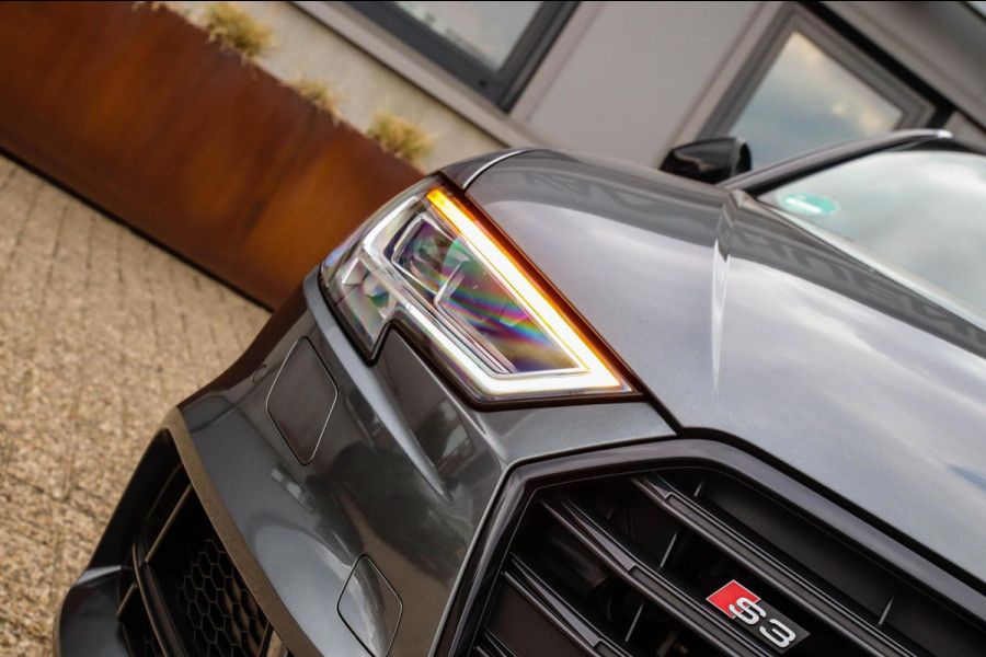 Audi A3 Sportback 2.0TFSI S3 quattro Facelift 310pk S-Tronic 1e Eig|DLR|Kuipstoelen|Virtual Cockpit|Panoramadak|Magnetic|LED|Black