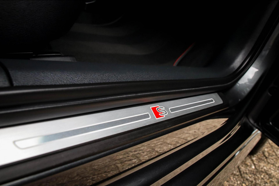 Audi A3 Sportback 2.0TFSI S3 quattro Facelift 310pk S-Tronic 1e Eig|DLR|Kuipstoelen|Virtual Cockpit|Panoramadak|Magnetic|LED|Black