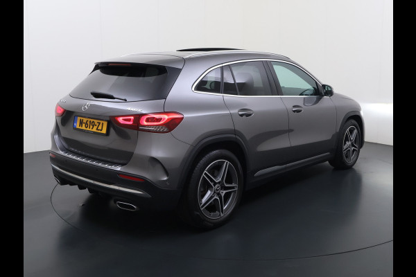 Mercedes-Benz GLA GLA 250 4MATIC AMG Line | Trekhaak Panorama Dodehoek Sfeerverlichting