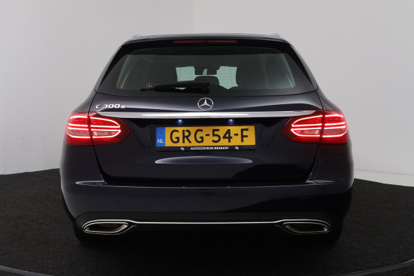 Mercedes-Benz C-Klasse Estate 300 e Premium Plus Pack (BURMEISTER, STOELVERWARMING, SFEEVERLICHTING, ELEKTR STOELEN, NAVIGATIE, PARKEERSENSOREN)