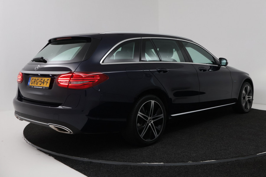Mercedes-Benz C-Klasse Estate 300 e Premium Plus Pack (BURMEISTER, STOELVERWARMING, SFEEVERLICHTING, ELEKTR STOELEN, NAVIGATIE, PARKEERSENSOREN)