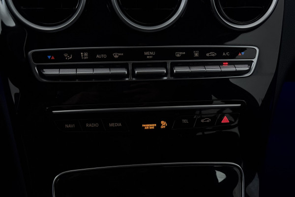 Mercedes-Benz C-Klasse Estate 300 e Premium Plus Pack (BURMEISTER, STOELVERWARMING, SFEEVERLICHTING, ELEKTR STOELEN, NAVIGATIE, PARKEERSENSOREN)
