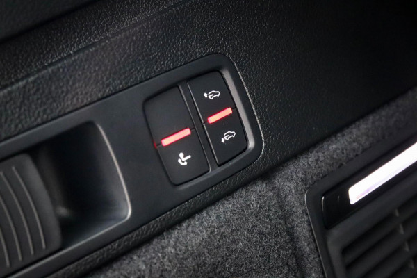 Audi Q5 55 TFSI e Quattro Competition Pro Line S S-Line 367pk Automaat Luchtvering|Panoramadak|Virtual Cockpit|S kuipstoelen|Black
