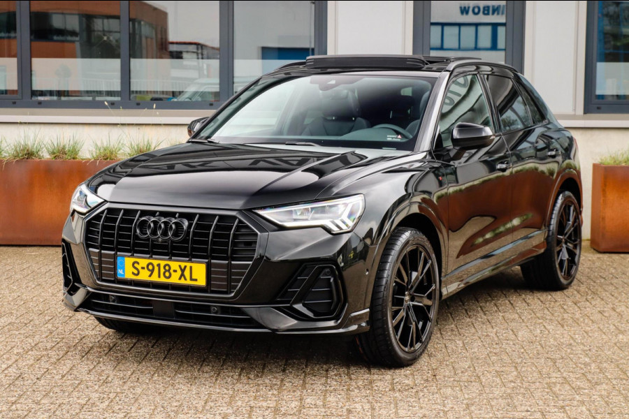 Audi Q3 35 TFSI 1.5 TFSI S Line Pro Line S 150pk S-Tronic 1e|Panoramadak|Virtual Cockpit|LED Matrix|Lederen sportstoelen|Black|360
