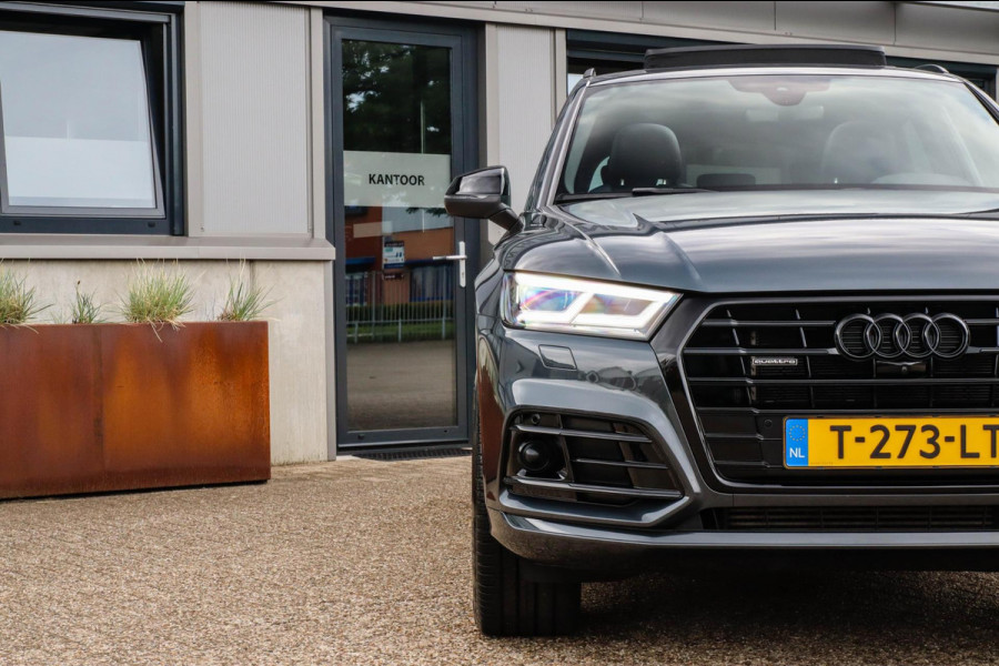 Audi Q5 55 TFSI e Quattro Competition Pro Line S S-Line 367pk Automaat 1e|Panoramadak|Virtual Cockpit|Kuipstoelen|LED Matrix|Black