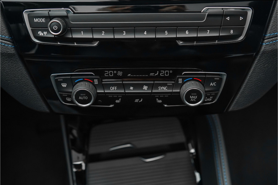 BMW X1 xDrive25i High Executive M-Sport Pano Trekhaak H/K Shadow Stuurverw 20"