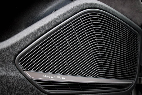 Audi A4 Avant 45 2.0 TFSI Quattro Sport Pro Line S S line Facelift 252pk S-Tronic RS Kuipstoelen|Panoramadak|Virtual Cockpit|Black