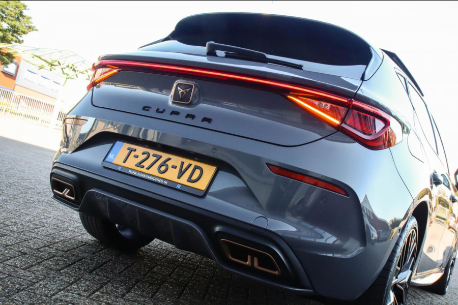 CUPRA Leon 1.4 e-Hybrid VZ Copper Edition 245pk DSG! 1e|Panoramadak|Virtual Cockpit|LED Matrix|Kuipstoelen elektrisch|NAVI|Camera