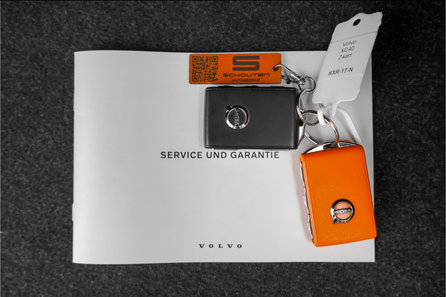 Volvo XC40 1.5 T5 Plug-in hybrid Plus Dark Pano H&K Elek Trekhaak 360° ACC