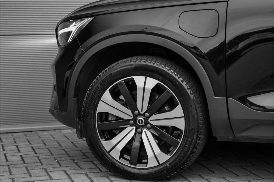 Volvo XC40 1.5 T5 Plug-in hybrid Plus Dark Pano H&K Elek Trekhaak 360° ACC