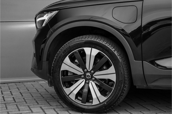 Volvo XC40 1.5 T5 Plug-in hybrid Plus Dark Pano H&K Elek Trekhaak 360° ACC