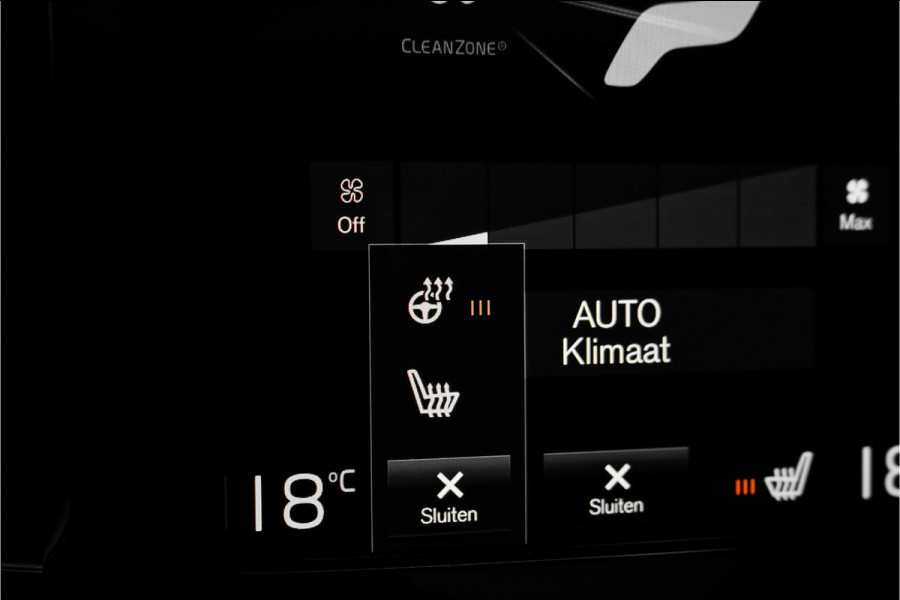 Volvo XC40 1.5 T5 Plug-in hybrid Plus Dark Pano H&K Elek Trekhaak 360° ACC