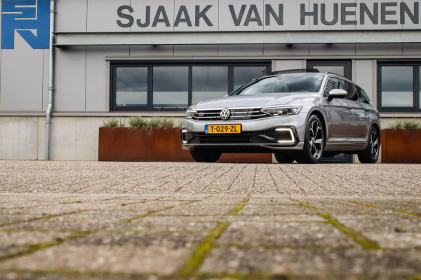 Volkswagen Passat Variant 1.4 TSI PHEV GTE Business 218pk DSG 1e|DLR|Panoramadak|Virtual Cockpit|LED|Lederen sportstoelen|NAVI|ACC