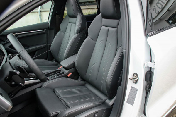 Audi A3 Sportback 45TFSI e PHEV S Edition S-line 245pk S-Tronic Elektrische Kuipstoelen|Virtual Cockpit|Panoramadak|LED Matrix|B&O
