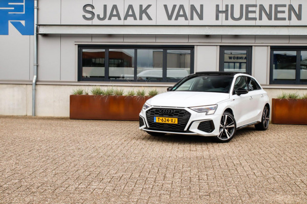 Audi A3 Sportback 45TFSI e PHEV S Edition S-line 245pk S-Tronic Elektrische Kuipstoelen|Virtual Cockpit|Panoramadak|LED Matrix|B&O