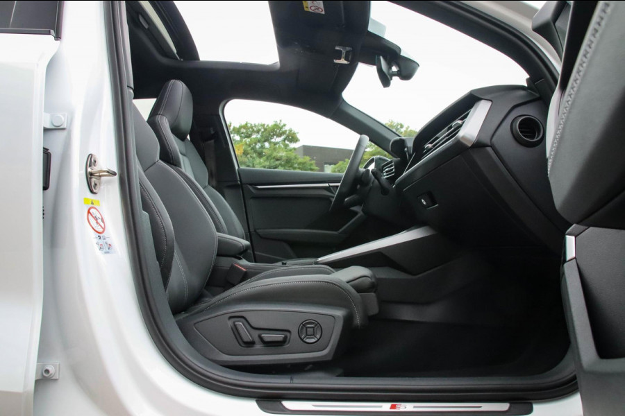 Audi A3 Sportback 45TFSI e PHEV S Edition S-line 245pk S-Tronic Elektrische Kuipstoelen|Virtual Cockpit|Panoramadak|LED Matrix|B&O