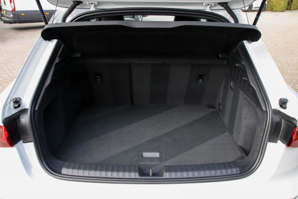 Audi A3 Sportback 45TFSI e PHEV S Edition S-line 245pk S-Tronic Elektrische Kuipstoelen|Virtual Cockpit|Panoramadak|LED Matrix|B&O