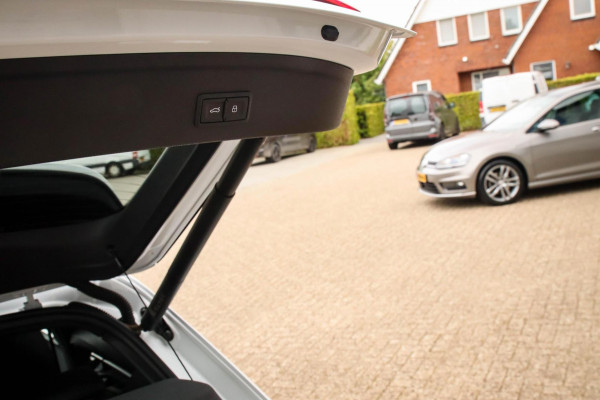 Audi A3 Sportback 45TFSI e PHEV S Edition S-line 245pk S-Tronic Elektrische Kuipstoelen|Virtual Cockpit|Panoramadak|LED Matrix|B&O