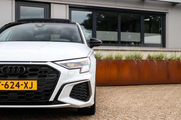 Audi A3 Sportback 45TFSI e PHEV S Edition S-line 245pk S-Tronic Elektrische Kuipstoelen|Virtual Cockpit|Panoramadak|LED Matrix|B&O