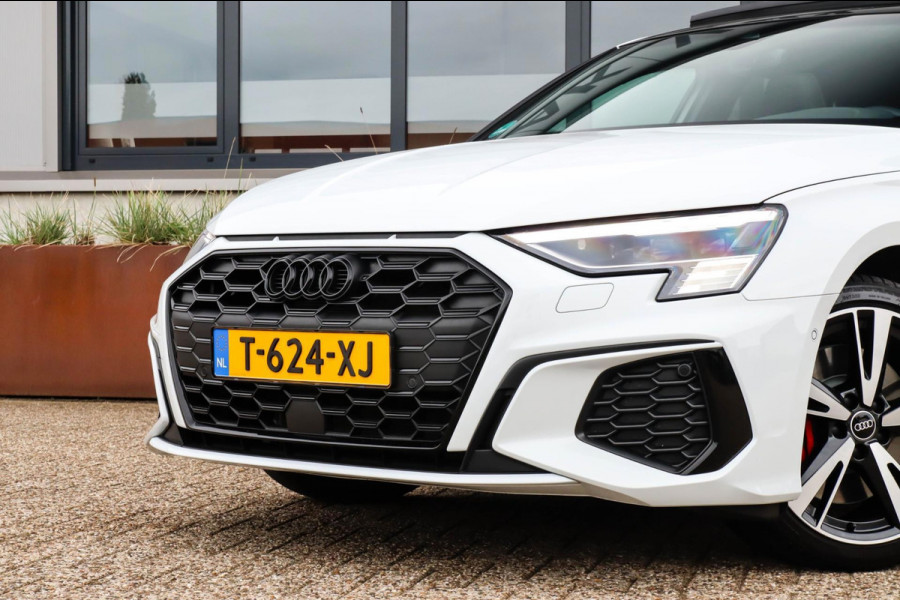 Audi A3 Sportback 45TFSI e PHEV S Edition S-line 245pk S-Tronic Elektrische Kuipstoelen|Virtual Cockpit|Panoramadak|LED Matrix|B&O
