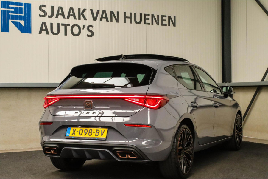 CUPRA Leon 1.4 e-Hybrid VZ Copper Edition 245pk DSG! 1e|Panoramadak|Virtual Cockpit|LED Matrix|Kuipstoelen elektrisch|NAVI|Camera