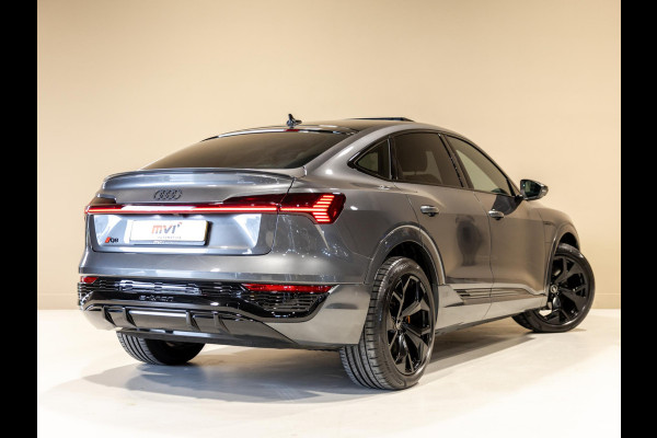 Audi Q8 Sportback e-tron 50 quattro S-Line Edition 95 kWh SOH 90% / 340pk / NAP / Panorama dak / Leder / Elektrische stoelverstelling met geheugen /
