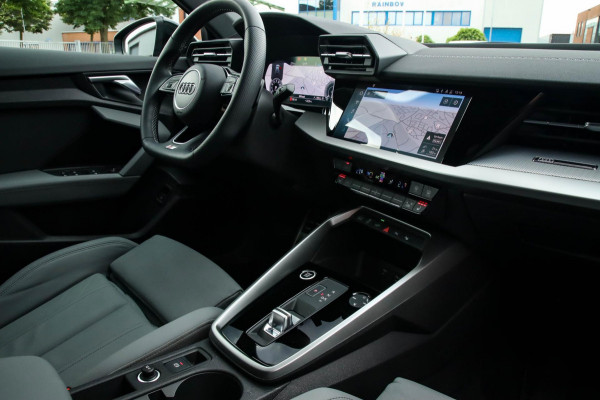 Audi A3 Sportback 40 TFSI e PHEV S Edition S-line 204pk S-Tronic! 1e|DLR|Kuipstoelen|Virtual Cockpit|Panoramadak|LED Matrix|Black
