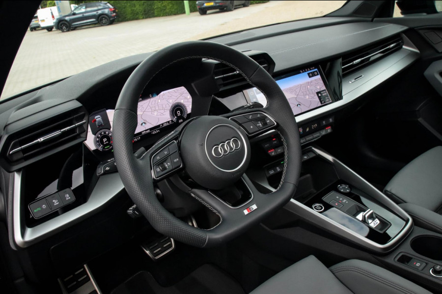 Audi A3 Sportback 40 TFSI e PHEV S Edition S-line 204pk S-Tronic! 1e|DLR|Kuipstoelen|Virtual Cockpit|Panoramadak|LED Matrix|Black